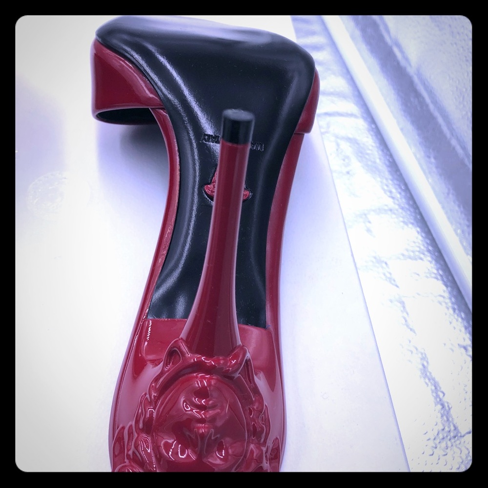 Versace woman’s Sandal open toe Medusa Heel SZ 38